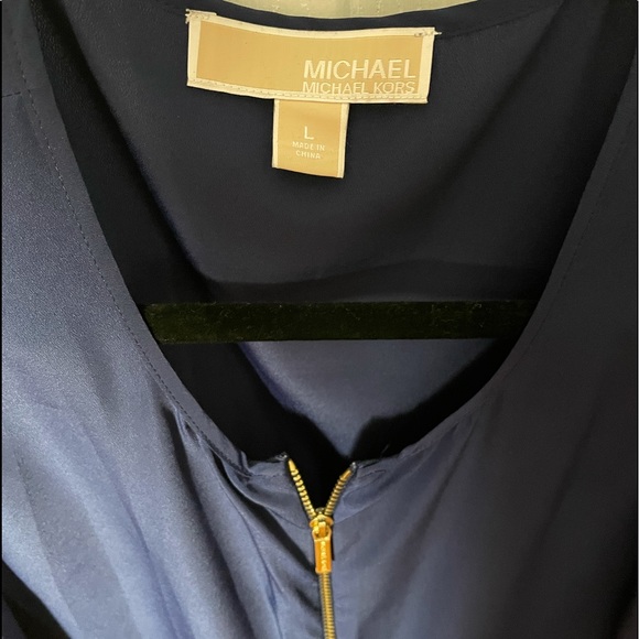 Blue sleeveless silk blouse - Picture 2 of 2